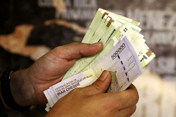 درخواست بازنشستگان کارگری از رئیس سازمان تامین اجتماعی/ تجدید نظر در مبلغ عیدی بازنشسته‌ها 