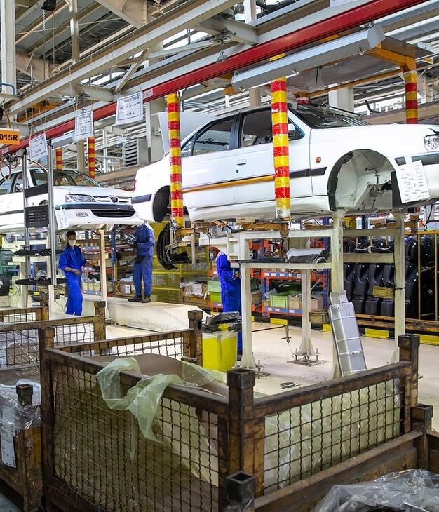 نگرانی سهامداران خُرد از زیان‌دهی خودروسازان/رشد ۱۰۰۰درصدی زیان انباشته حاصل مدیریت دولتی است