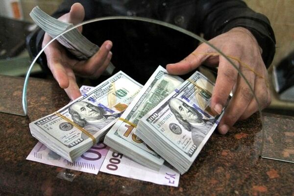 پیش بینی قیمت دلار امروز 13 اسفند 1401