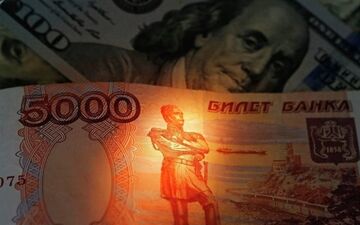 روس‌ها دلارها و یوروهای خود را فروختند