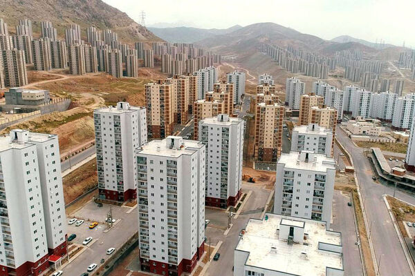 فروش متری مسکن در بورس چه زمانی آغاز می‌شود؟