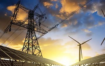 انتقاد از نقش مجلس در تضعیف صنعت برق
