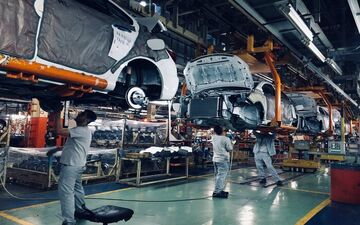 مسئول رفع نقص و عیب‌یابی خودرو در فرآیند تولید کیست؟