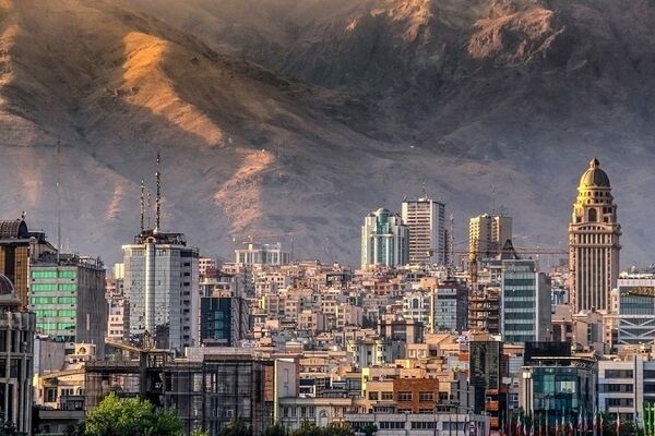 بازار مسکن درگیر رکود تورمی/مردم چطور می‌توانند خانه‌دار شوند؟
