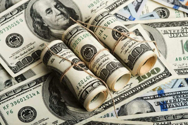 تبعات سنگین سپردن نرخ ارز به بازار آزاد