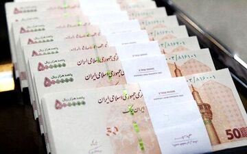 کارمندان بخوانند/کارکنان دولت چقدر عیدی می‌گیرند؟