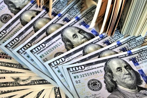 هشدار درباره تشدید التهابات ارزی / قیمت دلار در آستانه رکوردهای جدید