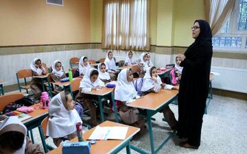 کارمندان دولت بخوانند‌/طرح طبقه‌بندی مشاغل در ایستگاه پایانی 