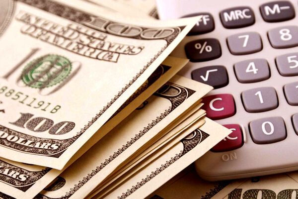 احتمال کاهش مجدد قیمت دلار / نفوذ ریسک‌های سیاسی به بازار ارز