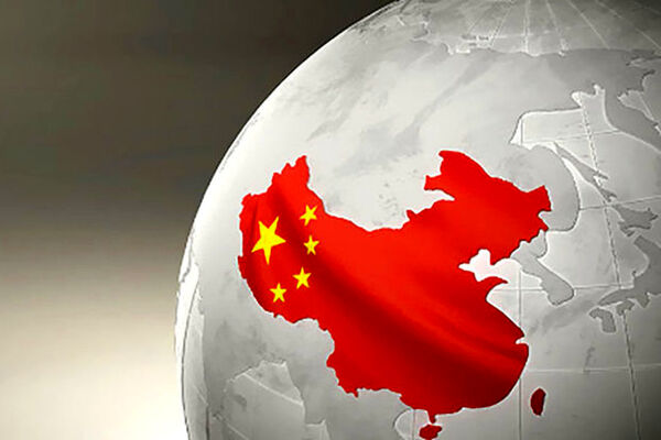 بمب اقتصاد چین ترکید/ تسخیر بازارهای جهان با فولاد و خودروهای چشم‌بادامی‌ها