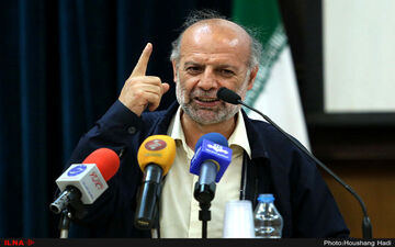 انتقاد محجوب به «تفسیرهای عصر گاوآهن» از قانون کار