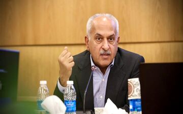 ارز چند نرخی استفاده از کارت‌های بازرگانی اجاره‌ای را ترویج می‌دهد