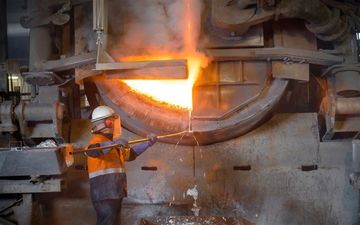 الزام شرکت‌های فولادی به فروش تمام محصولات در بورس کالا