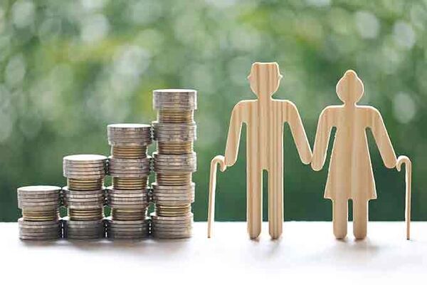 کسری ۳۵همتی رد دیون دولت‌ها به بیمه‌ها/قانون افزایش سن بازنشستگی تغییر می‌کند؟ 