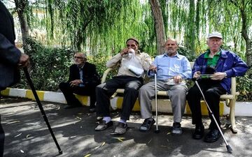بازنشستگان بخوانند/ حذف این گروه از دریافت وام ۵۰ میلیونی بازنشستگی