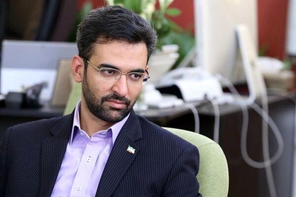 واکنش آذری‌ جهرمی به هک اسنپ‌ فود