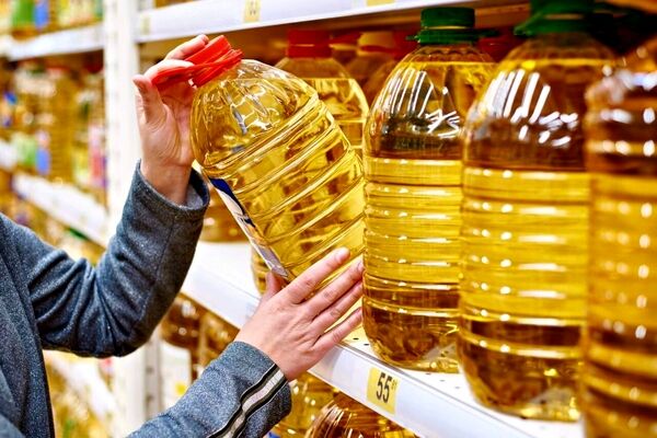 بخشنامه ضد صادراتی دولت/ قاچاق روغن رونق می‌گیرد