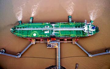 کاهش واردات نفت و گاز چین