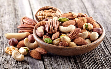بادام هندی کیلویی یک میلیون شد؛ کار به فروش قسطی آجیل رسید! 