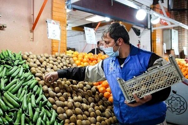 فروش میوه ۵۰هزارتومانی به قیمت ۲۰۰هزار تومان