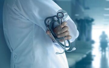 درخواست کادر درمان از رئیس جمهور برای اصلاح شرایط حقوقی و معیشتی