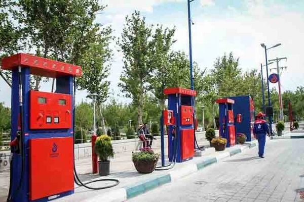دریافت مالیات از سلبریتی‌ها/ پای پلیس فتا هم در میان است