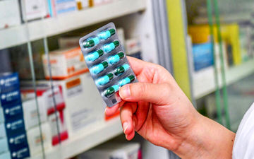 سهولت در دسترسی دارو خطرناک است/ پلتفرم‌های آنلاین گزینه نامناسب ارسال دارو