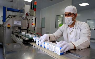 مصوبه ۲۰۰ درصدی درمان، چالش نقدینگی صنایع دارویی