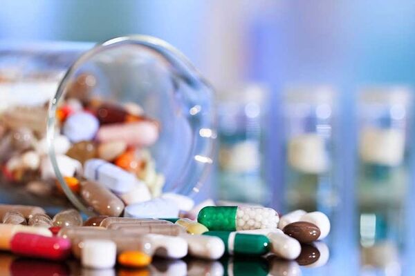 ناترازی برق گریبان صنعت دارو را گرفت/ دلار و ریال داروسازان  هم قطع شد