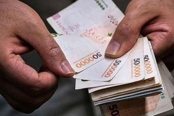 حقوق  کارمندان دو مرحله‌ای افزایش می‌یابد؟