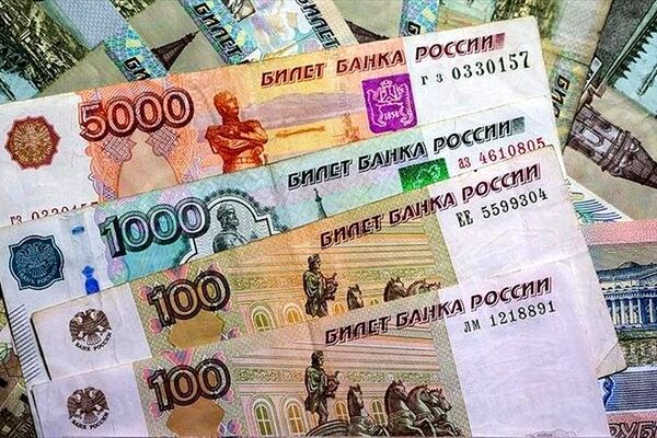 ریال برای روس‌ها می‌صرفد/ روبل در ایران خریدار ندارد