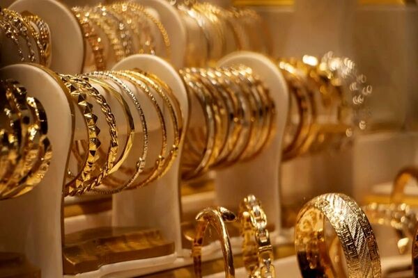 تزریق ارز به بازار از سوی بانک مرکزی چه تاثیری روی قیمت طلا دارد؟