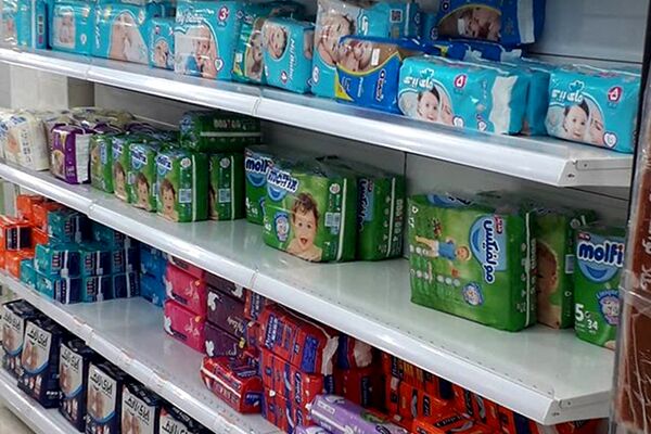 هزینه‌های سرسام‌آور مراقبتی نوزادان برای والدین/ قیمت پوشک بچه چند؟+ جدول