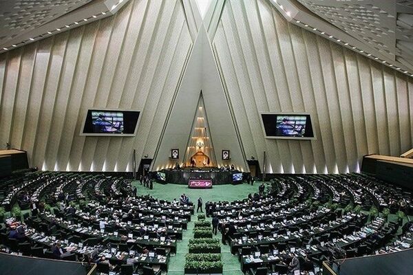 افشاگری یک خبرنگار از معامله‌ای کثیف/ بهای صندلی ریاست مجلس چیست؟+ توییت