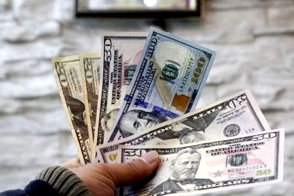 قیمت دلار بالا میرود؟ / پیش بینی قیمت دلار امروز