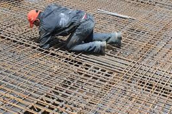 برنامه هفتم در تعارض با قانون کار و ضد کارگری است
