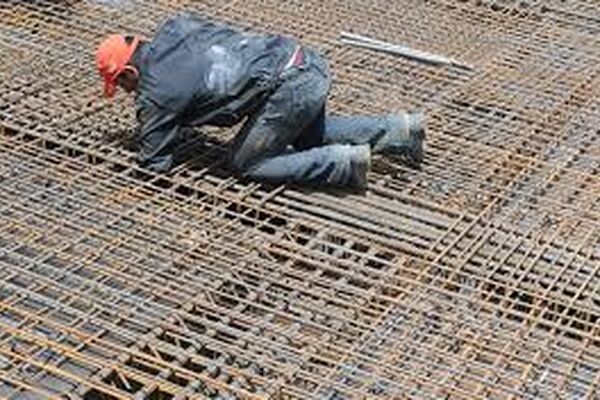 برنامه هفتم در تعارض با قانون کار و ضد کارگری است