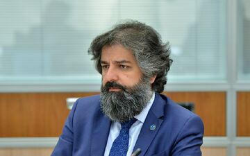 تهدید صنعت غذا با قیمت‌گذاری دستوری / دولت‌ها از تصمیم سخت تقویت مصرف‌کننده طفره می‌روند