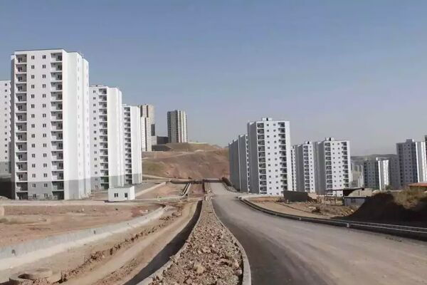 دولت بابت مسکن مهری که تحویل نداده از مردم پول می‌خواهد /  با این دست‌فرمان دولت رئیسی، وضعیت بحرانی‌تر هم می‌شود