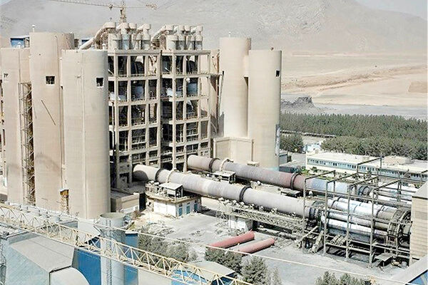 سایه سنگین قیمت‌های دستوری بر بورس سیمان