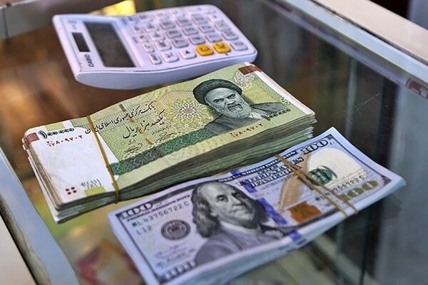 رأی قعطی مدیران سابق بانک مرکزی برای ارز ۴۲۰۰ صادر شد