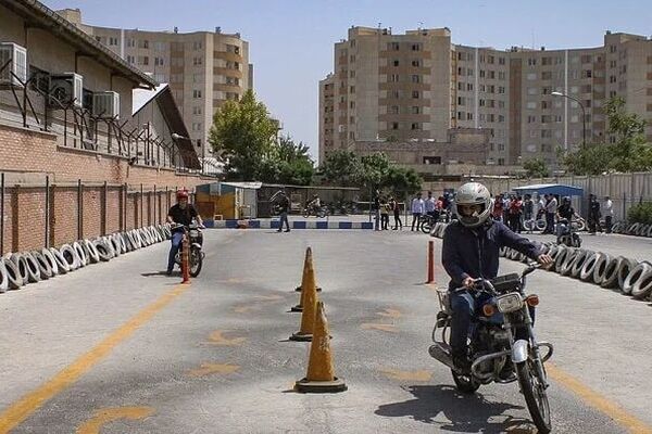 چطور یک روزه گواهینامه بگیریم؟/ فراجا موتورسیکلت سواران را فراخواند 