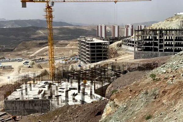 دست به دامن خارجی‌ها نشوید، بخش خصوصی ایرانی را ببینید