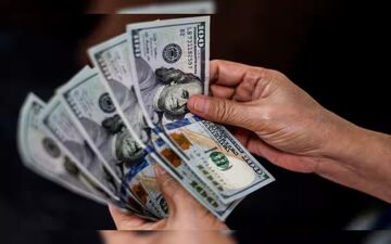 روند افزایشی قیمت دلار در مرکز مبادله