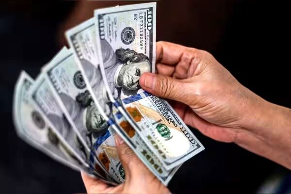 روند افزایشی قیمت دلار در مرکز مبادله
