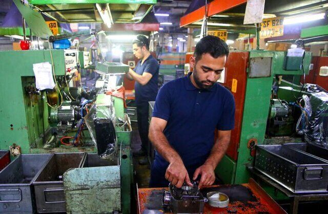 شکست طرح «ساماندهی کارکنان دولت»/حقوق کارگران در جیب پیمانکاران