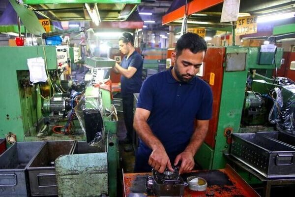 خبر بد برای کارگران/توقف طرح تبدیل وضعیت نیروهای شرکتی