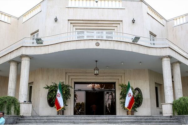 فرجام نیروهای پیمانکاری و پاستور / دولت مسوولیت نیروهای شرکتی را می‌پذیرد