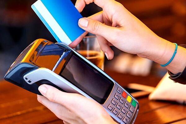 پیشنهاد اصناف: مردم هم در کارمزد تراکنش کارتخوان‌ها سهیم شوند