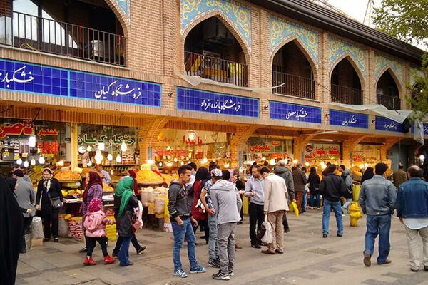 خریدهای مسئولان سفارشی است،/خودشان به بازار نمی روند که شرایط مردم را درک کنند